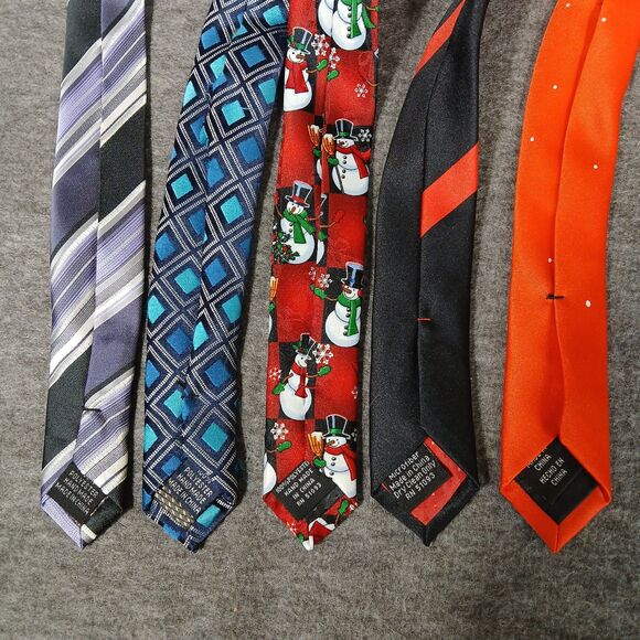Men's Polyester Ties Lot Of 5  Various Designers And Colors. - Picture 4 of 4